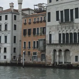 Guest house Leon Bianco On The Grand Canal, Venice