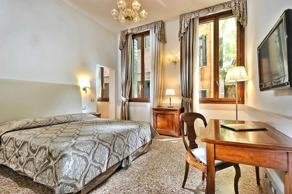 Hotel Palazzo Vitturi Venedig 3*,