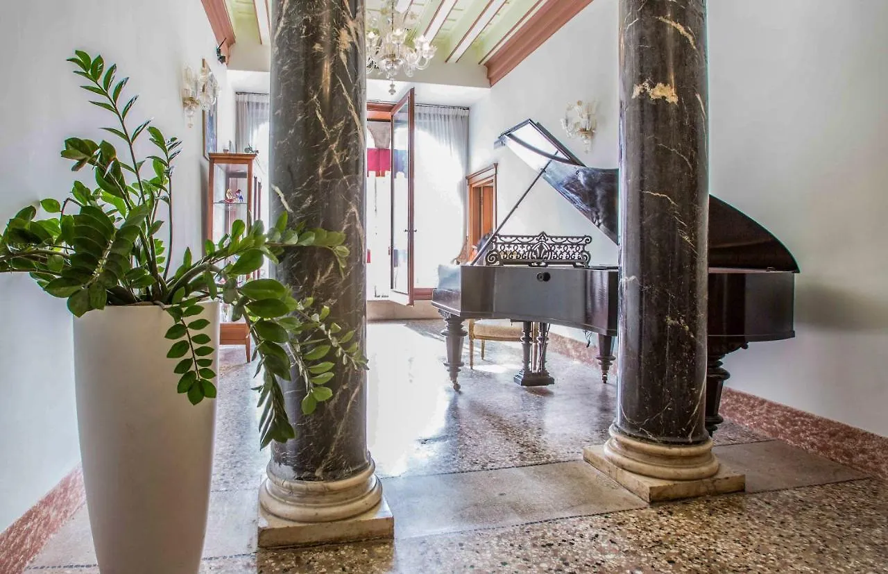 Hotel Palazzo Vitturi Venice 3*,  Italy